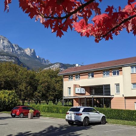 Le Domaine Des Fontaines - Hotel & Petit Dejeuner 베르닌 외부 사진